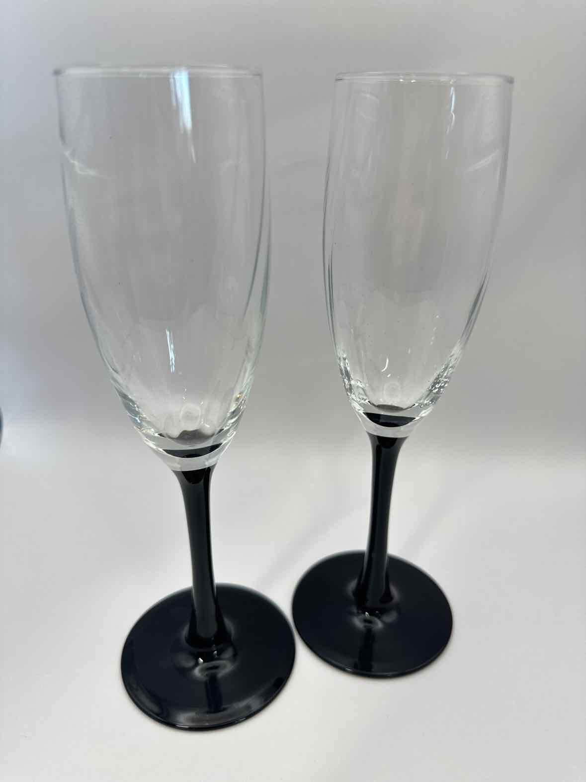 Black Flutes Set of 2